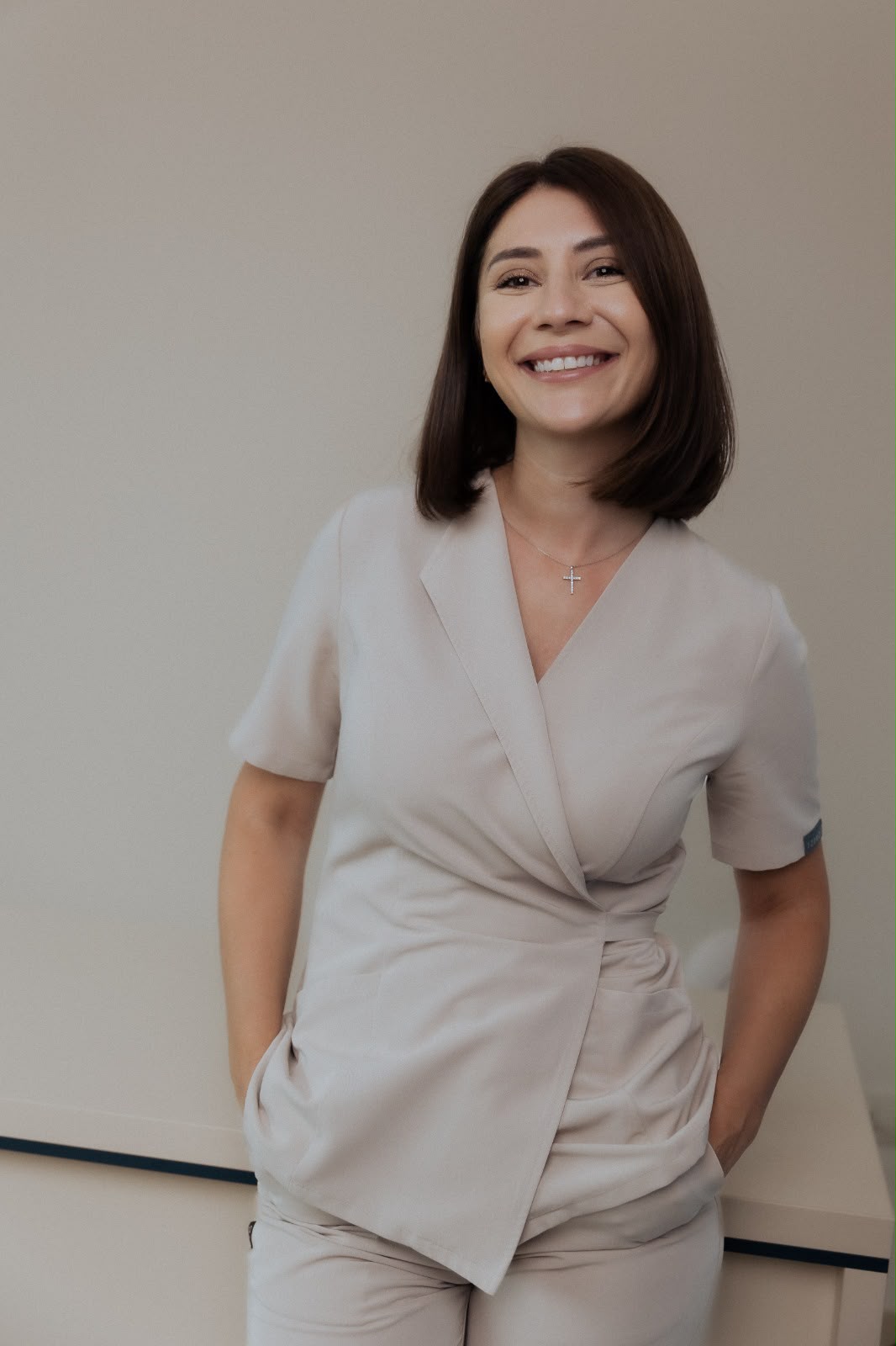 Dr. Diana Gheorghe - Estetica dentară · Reabilitări orale